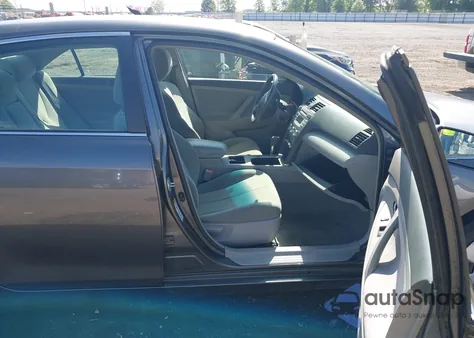 2009 Toyota Camry Le z USA, uszkodzony, nr VIN 4T4BE46K79R091866